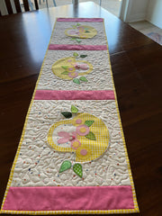 Table Runner, 3 Easter Baskets