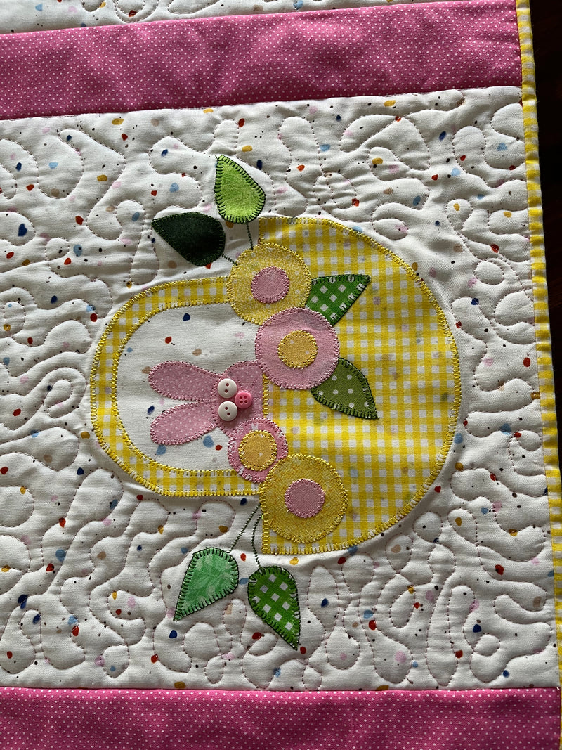 Table Runner, 3 Easter Baskets