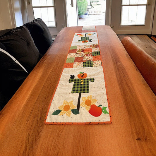 Table Runner, Friendly Scarecrow