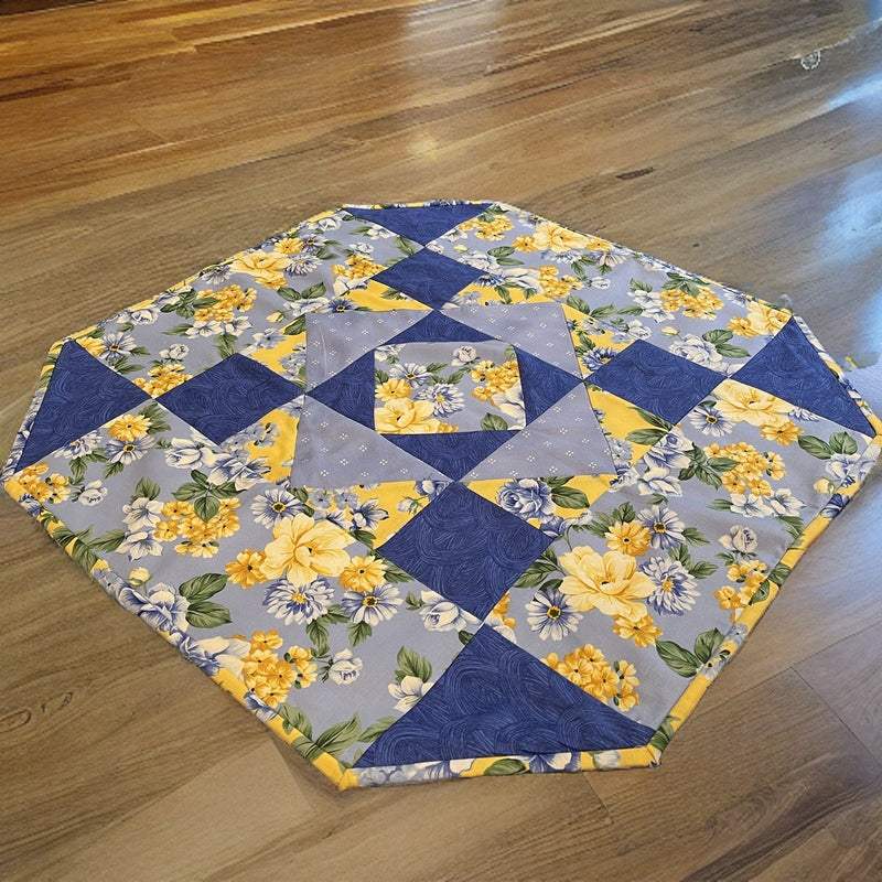 Table Topper, Hexie