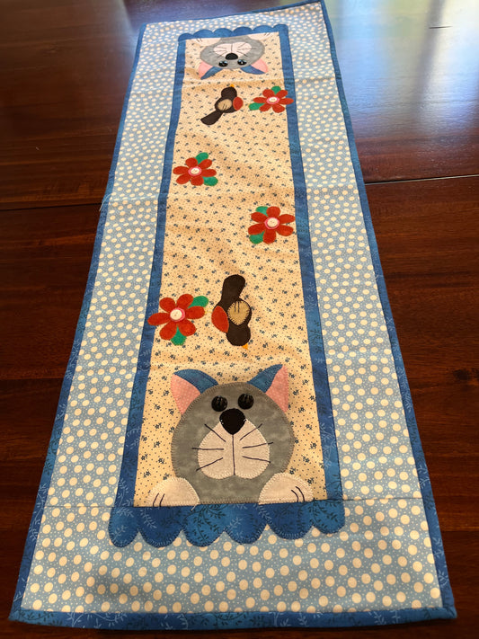 Table Runner, Cat and Bird